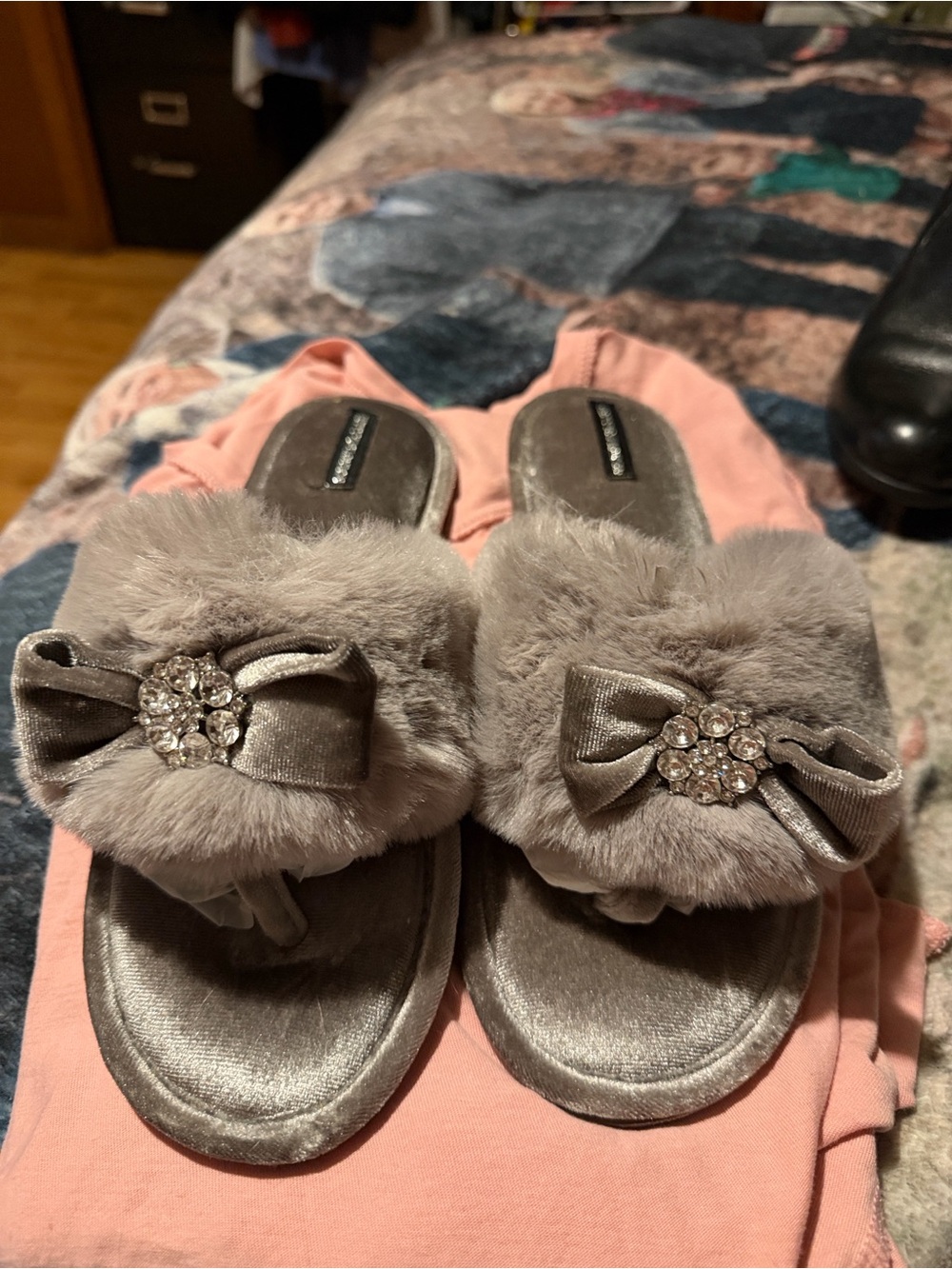 “PRETTY YOU” slippers -Brand New
